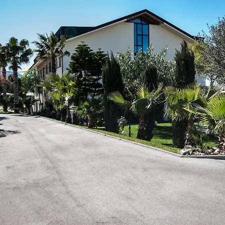 Hotel Four Points Flex By Sheraton Naples 3*