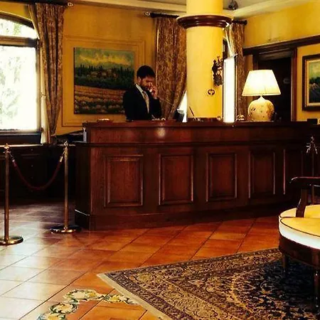 Hotel Four Points Flex By Sheraton Naples 3*